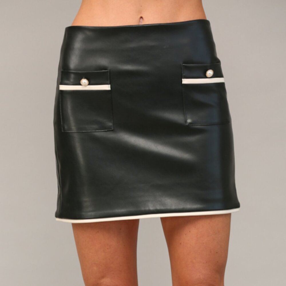 NWT Fate White Patched Pocket And Hem Black Faux Leather Mini Skirt With Pearl D